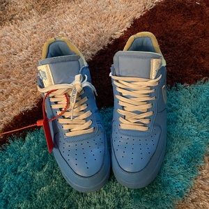 Nike X Off-White
Air Force 1 Low "MCA" sneakers